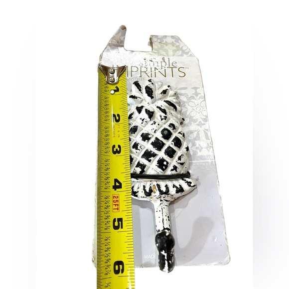 Pineapple Cast Iron Wall Hook NOS Painted Rustic White 6" x 2" Simple Imprints - Picture 2 of 4